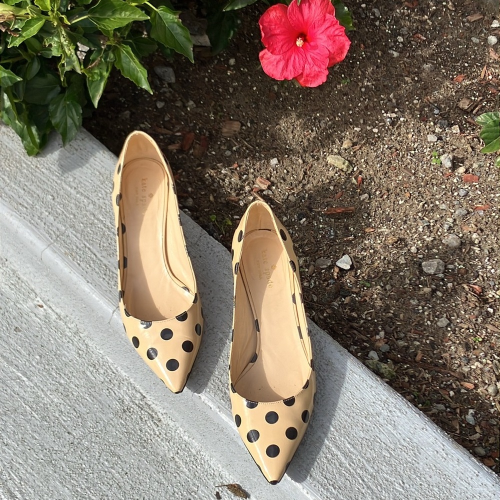 Adorable Kate Spade Patent Kitten Heels size 10 - Picture 5 of 10